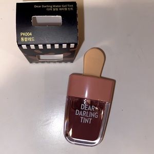 Cute Korean lip gloss in a pop cycle package. Super cute 🎀